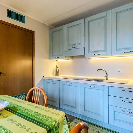 Morandini 261 By Interhome *